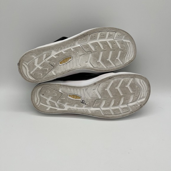 Keen Shoes Women's Sz 9 Black Elsa III Gore Pull On Cross Strap Canvas Sneakers - Picture 8 of 10